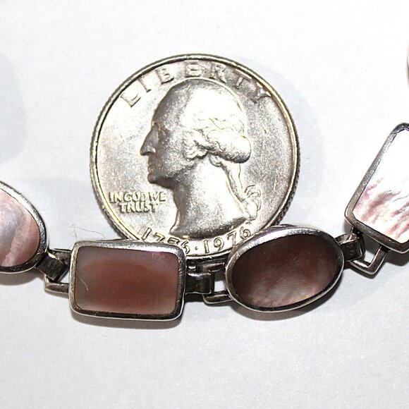 Sterling Silver Mother of Pearl Toggle Clasp Bracelet 8.5 Inches 22 Grams - Picture 3 of 6